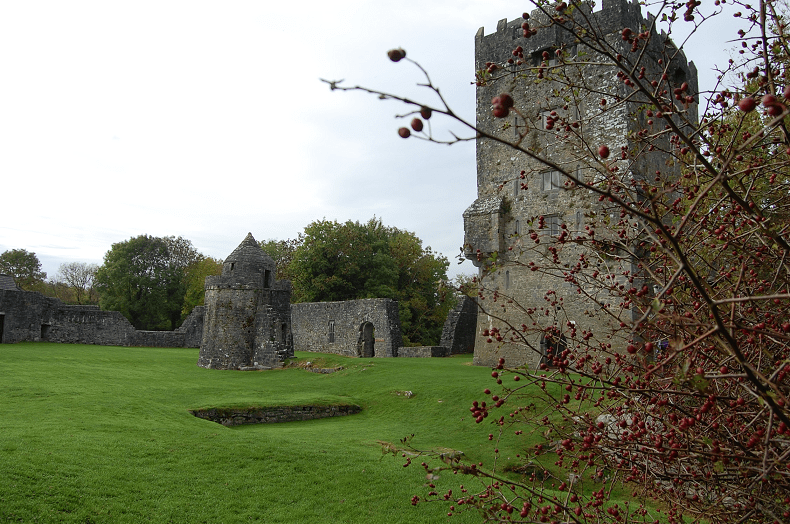 Aughnanure Castle